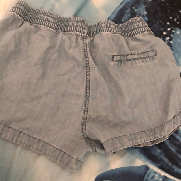 Jean fabric shorts size large - Picture 3 of 3
